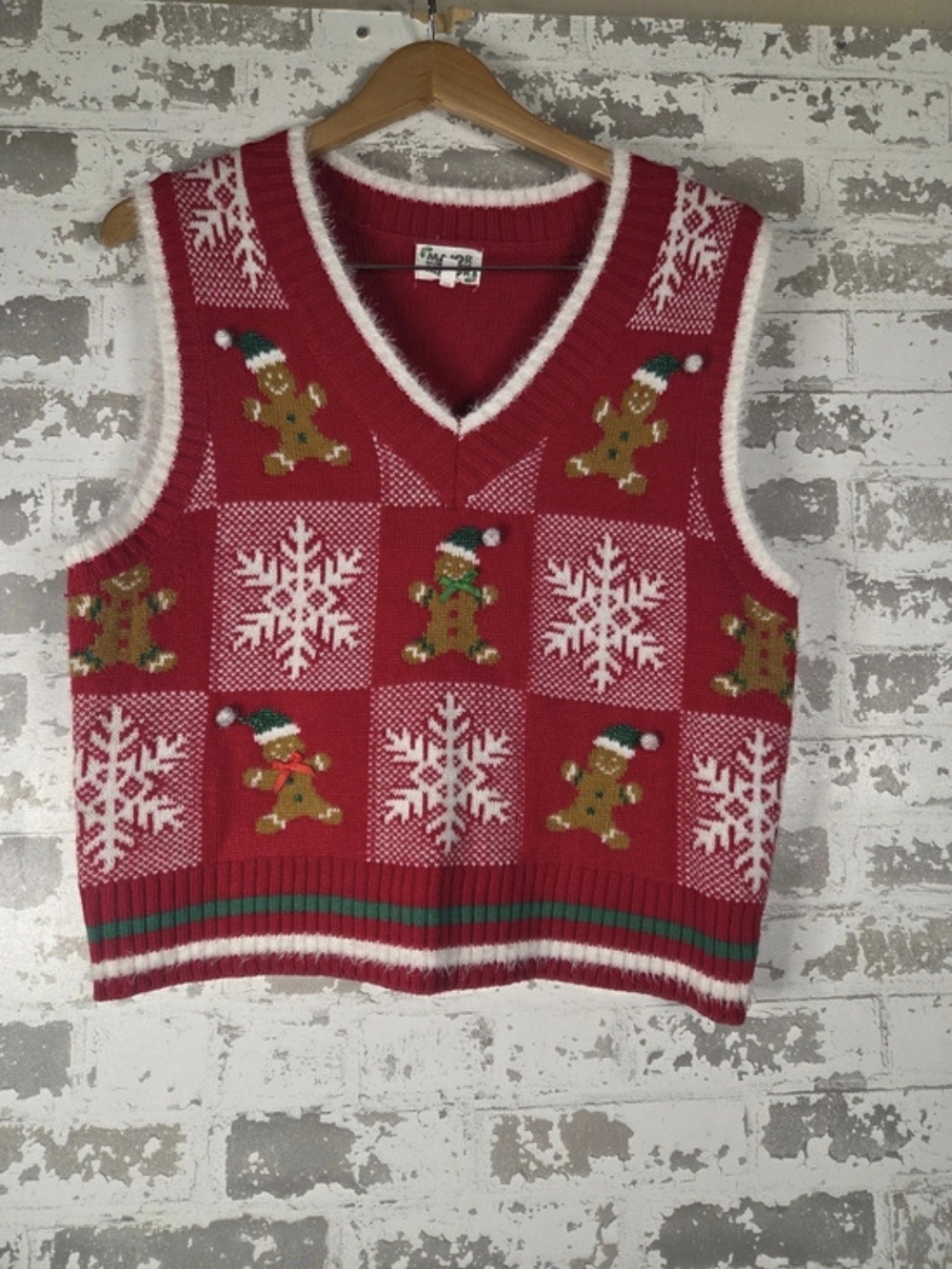 Major Christmas Gingerbread V-Neck Vest Size Large